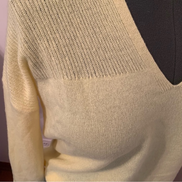 NWOT Duffy cashmere pale yellow sweater size large - Picture 4 of 8